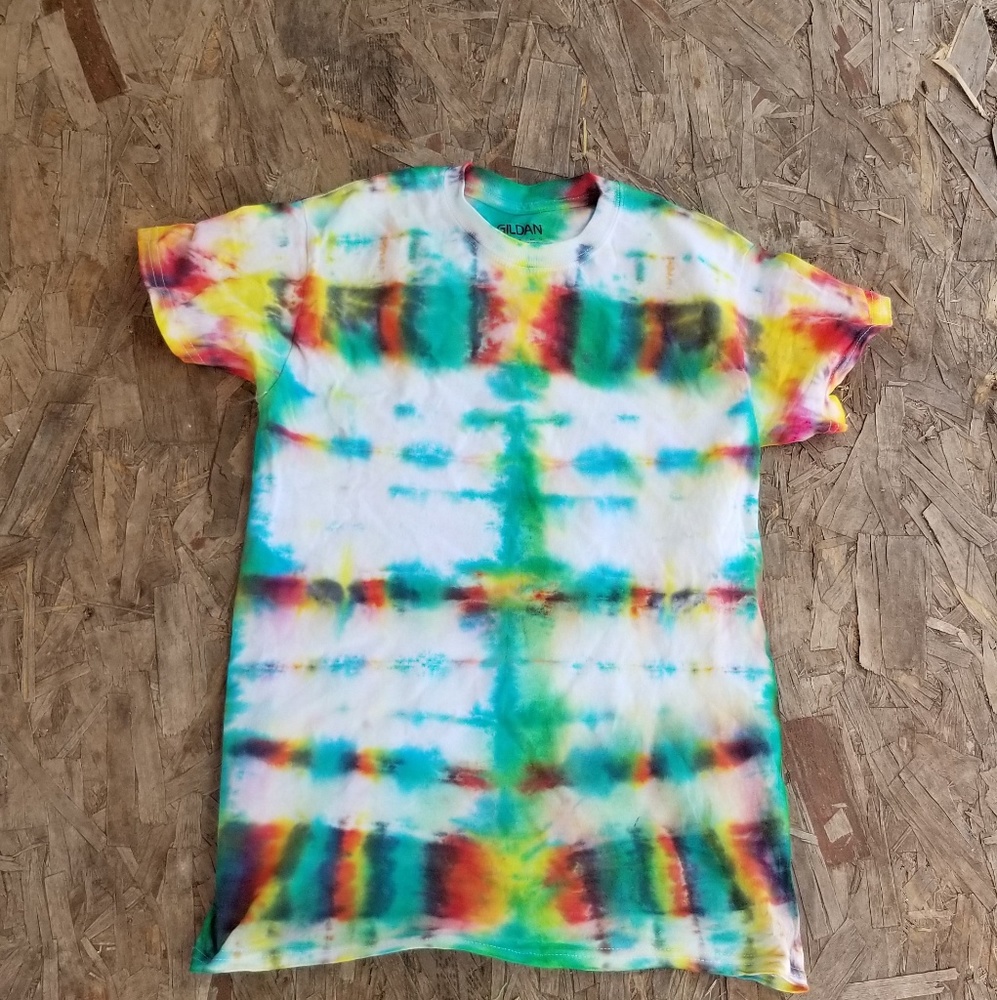 Tie tie small shirt